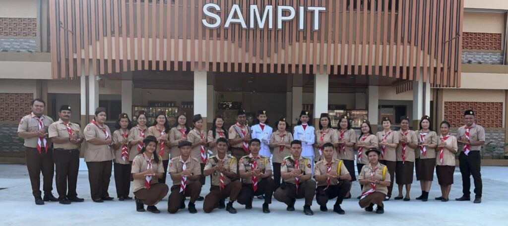 UPACARA PERINGATAN HUT PRAMUKA KE 65: SEMANGAT KEBERSAMAAN YAYASAN SISWARTA PALANGKA RAYA PERWAKILAN SAMPIT